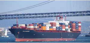 bateau container maritime transport